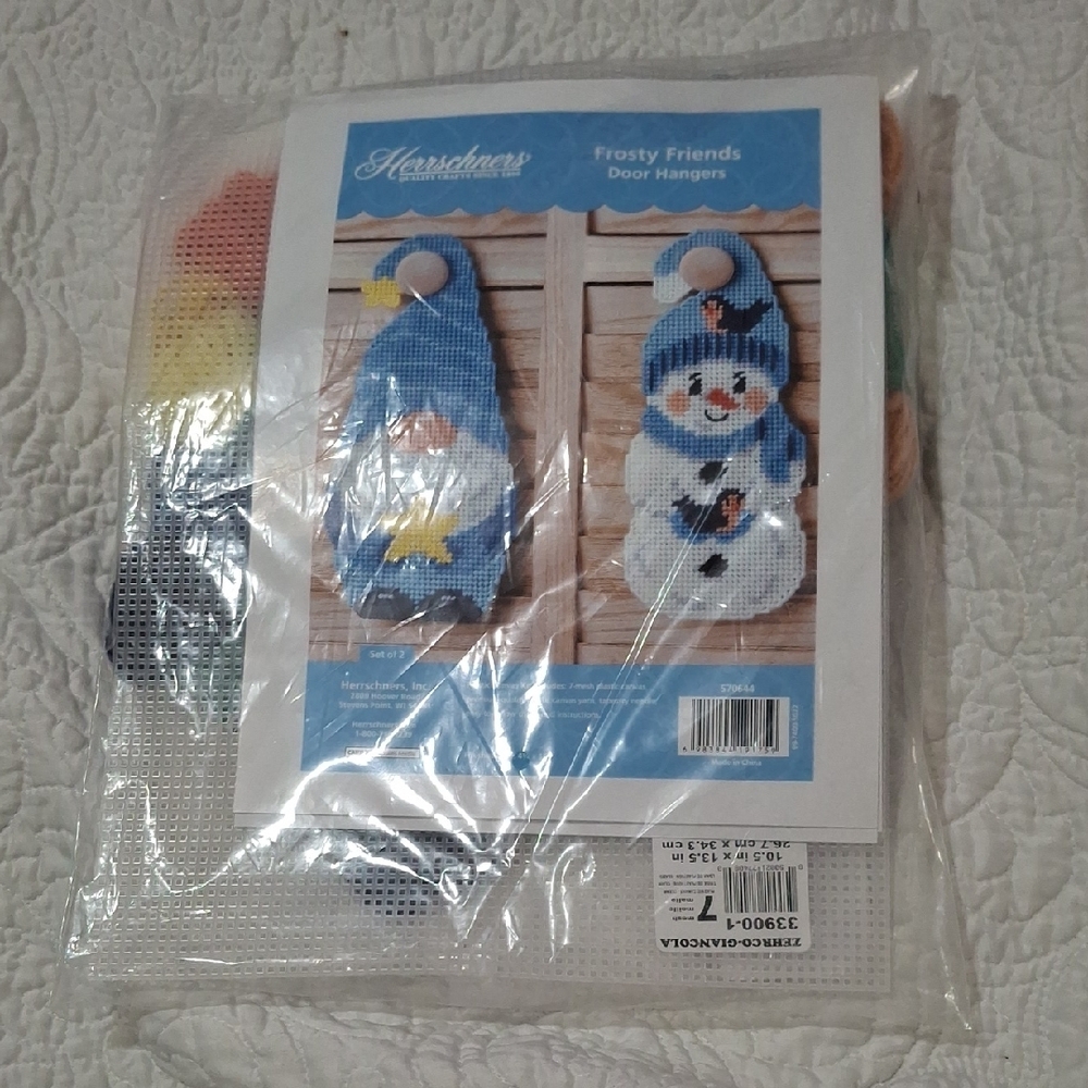 Frosty Friends Door Hangers Kit - Blue and White